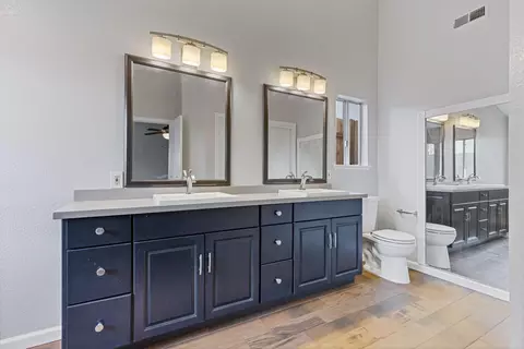 Bath - 8156 Chimango Ct, Antelope, CA 95843 photo 4 of 6