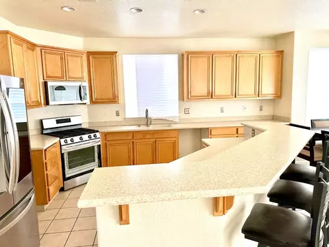 Kitchen - 3808 Chedworth Ln, Modesto, CA 95355 photo 3 of 5