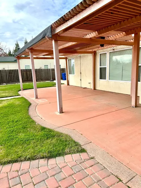 Exterior - 3808 Chedworth Ln, Modesto, CA 95355 photo 3 of 10