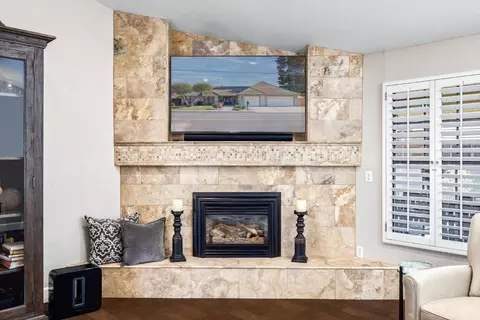 Living - 790 Manley Rd, Ripon, CA 95366 photo 2 of 3