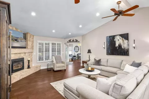 Living - 790 Manley Rd, Ripon, CA 95366 photo 1 of 3