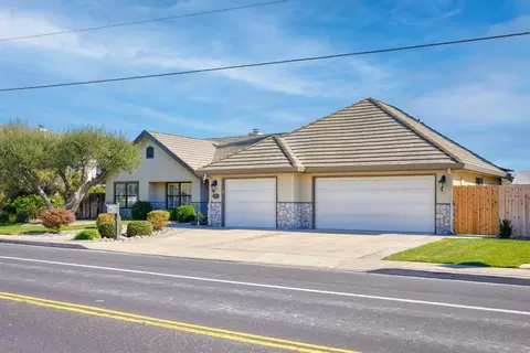 Exterior - 790 Manley Rd, Ripon, CA 95366 photo 3 of 16