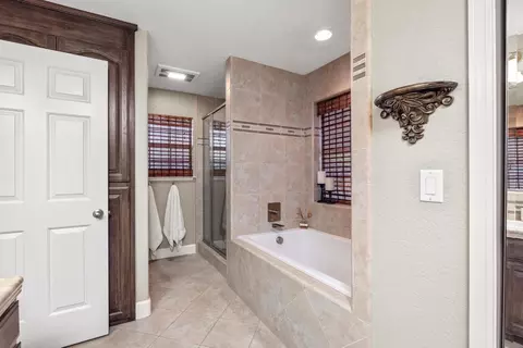 Bath - 790 Manley Rd, Ripon, CA 95366 photo 1 of 3