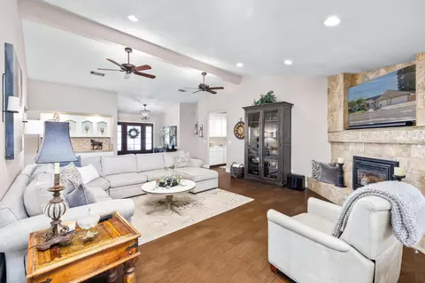 Living - 790 Manley Rd, Ripon, CA 95366 photo 3 of 3