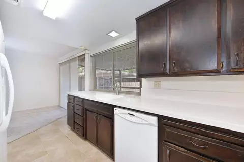 Kitchen - 6105 Via Casitas, Carmichael, CA 95608 photo 3 of 4