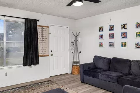 1546 7th St, Ripon, CA 95366 photo 4