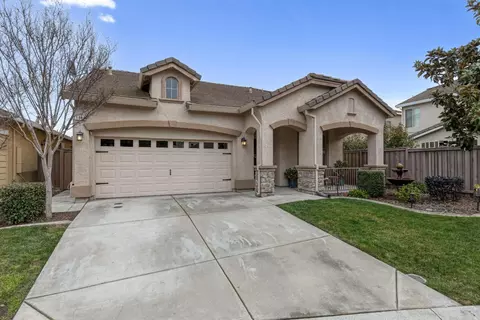 1880 Della Verona Dr, Roseville, CA 95747