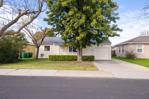 467 E Barrymore St, Stockton, CA 95204