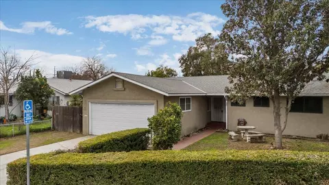 541 Comstock Ct, Modesto, CA 95351 photo 3