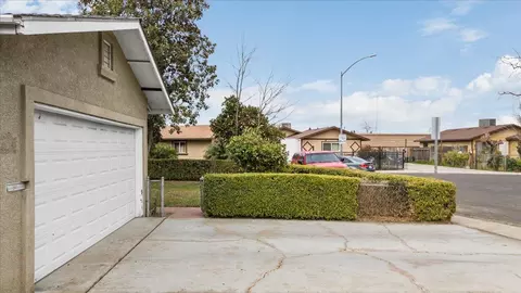 541 Comstock Ct, Modesto, CA 95351 photo 5