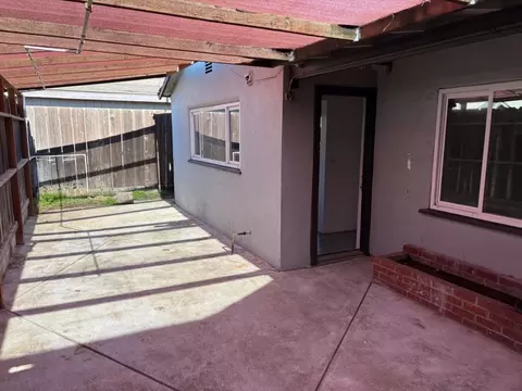 Exterior - 2212 Whitcomb Way, Modesto, CA 95350 photo 3 of 3