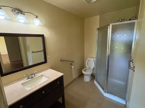 Bath - 2212 Whitcomb Way, Modesto, CA 95350 photo 1 of 2