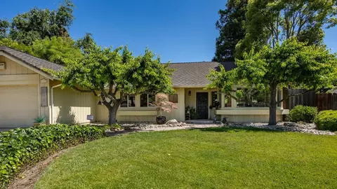 1833 Harbor Cv, Modesto, CA 95355 photo 2
