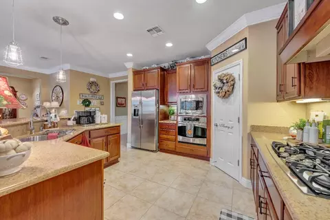 2320 Pepper Tree Ln, Manteca, CA 95336 photo 10