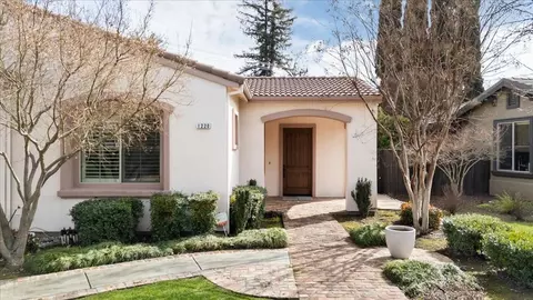 1220 Marilyn St, Modesto, CA 95350 photo 5