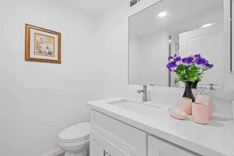 Bath - 903 Alcosta Dr, Milpitas, CA 95035 photo 4 of 4