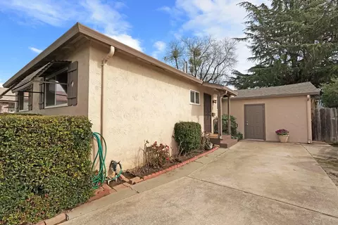 520 Sonora, Lodi, CA 95240 photo 1