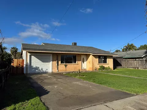 Exterior - 8605 Smith St, Patterson, CA 95363 photo 2 of 5