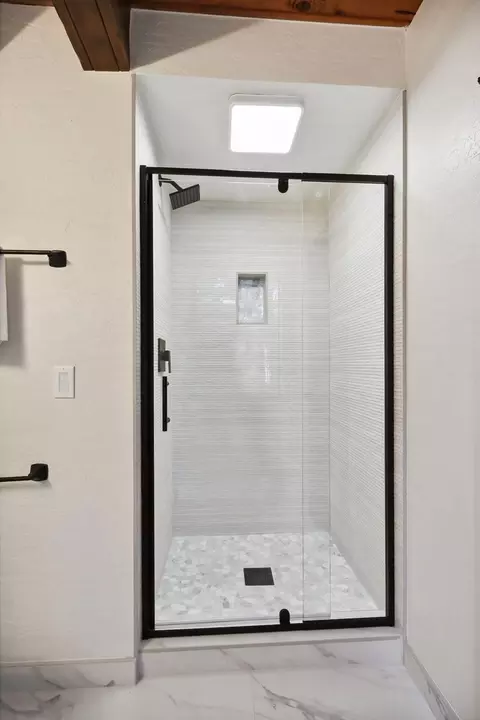Bath - 11064 Meyer Way, Grass Valley, CA 95949 photo 3 of 11