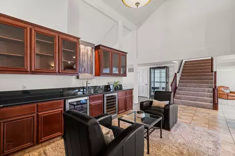 Entry Way - 29511 S Chrisman Rd, Tracy, CA 95304 photo 4 of 7