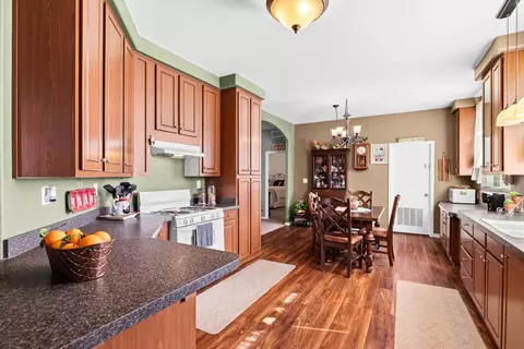 Kitchen - 29511 S Chrisman Rd, Tracy, CA 95304 photo 6 of 9