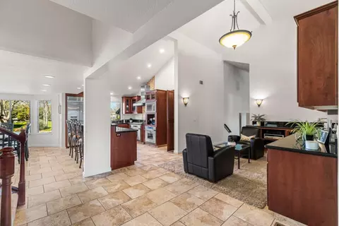 Entry Way - 29511 S Chrisman Rd, Tracy, CA 95304 photo 3 of 7