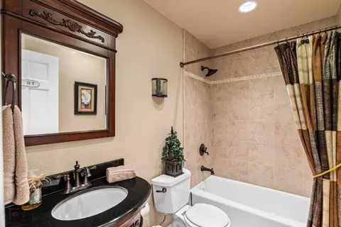 Bath - 29511 S Chrisman Rd, Tracy, CA 95304 photo 1 of 11