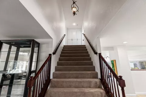Entry Way - 29511 S Chrisman Rd, Tracy, CA 95304 photo 6 of 7