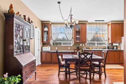Dining - 29511 S Chrisman Rd, Tracy, CA 95304 photo 5 of 7
