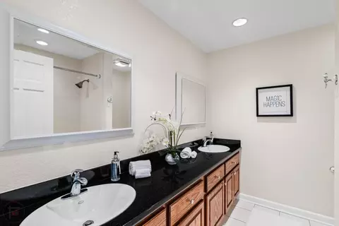 Bath - 29511 S Chrisman Rd, Tracy, CA 95304 photo 9 of 11