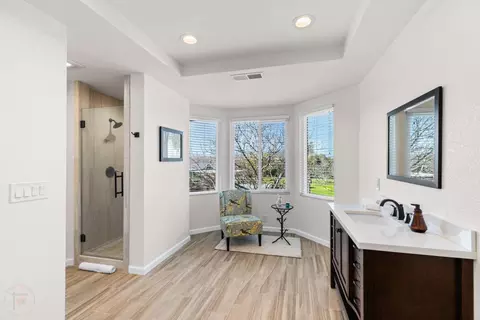 Bath - 29511 S Chrisman Rd, Tracy, CA 95304 photo 7 of 11