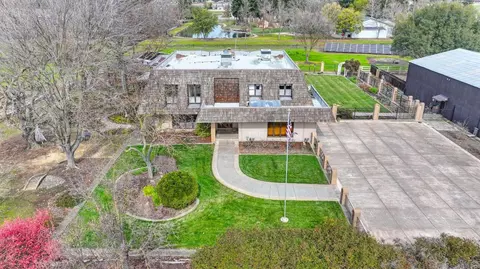 8526 Excelsior Rd, Elk Grove, CA 95624