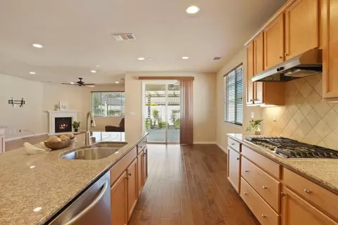 Kitchen - 2681 Roseberry Ave, Manteca, CA 95336 photo 5 of 6
