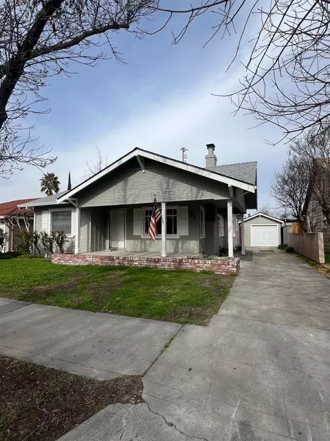 121 E Noble St, Stockton, CA 95204