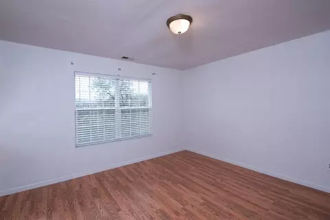 Bedroom - 14260 Penascal Rd, La Grange, CA 95329 photo 4 of 6