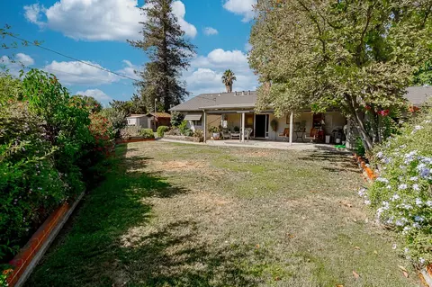 Exterior - 312 S 7th St, Patterson, CA 95363 photo 7 of 10