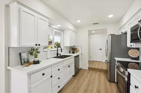 3955 Rochdale Dr, Carmichael, CA 95608 photo 11