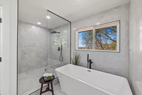Bath - 1241 Arrowbee Dr, Placerville, CA 95667 photo 4 of 10