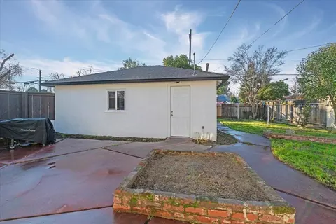 301 Santa Barbara Ave, Modesto, CA 95354 photo 24