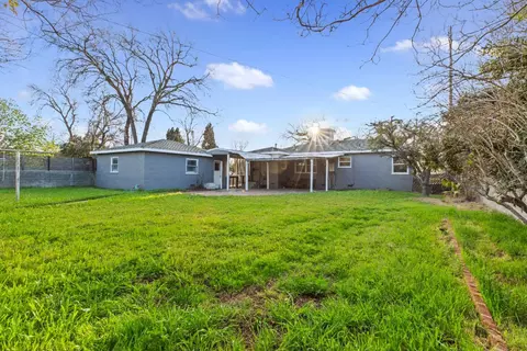 Exterior - 318 N Conejo Ave, Modesto, CA 95354 photo 6 of 7