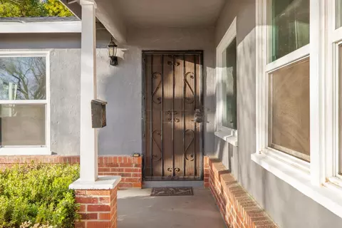 Entry Way - 318 N Conejo Ave, Modesto, CA 95354 photo 1 of 2