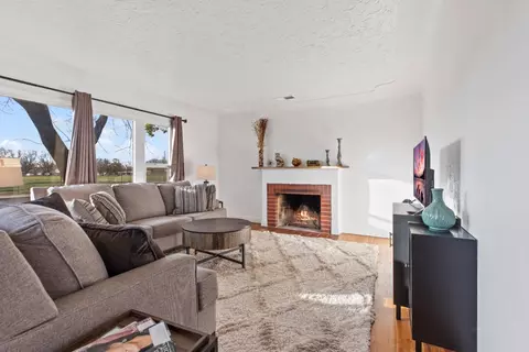 Living - 318 N Conejo Ave, Modesto, CA 95354 photo 1 of 2