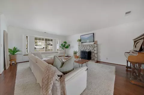 Living - 820 Argonaut Dr, Jackson, CA 95642 photo 2 of 6