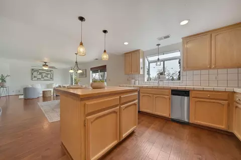 Kitchen - 820 Argonaut Dr, Jackson, CA 95642 photo 5 of 8