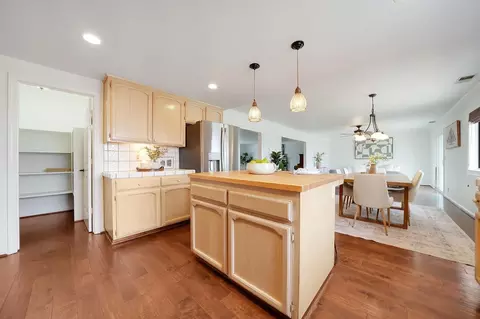 Kitchen - 820 Argonaut Dr, Jackson, CA 95642 photo 6 of 8