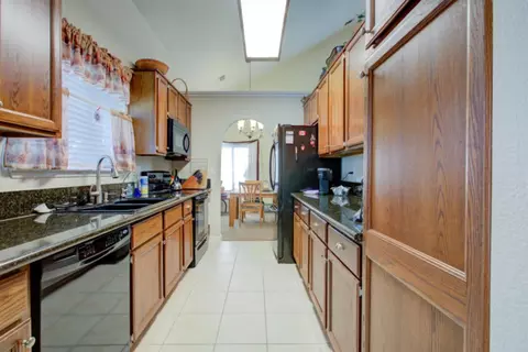 136 Paramatta Dr, Patterson, CA 95363 photo 12