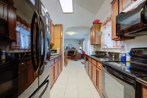 136 Paramatta Dr, Patterson, CA 95363 photo 11