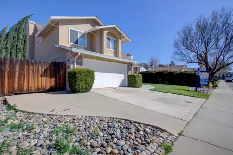 136 Paramatta Dr, Patterson, CA 95363 photo 4