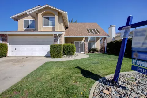 136 Paramatta Dr, Patterson, CA 95363 photo 2