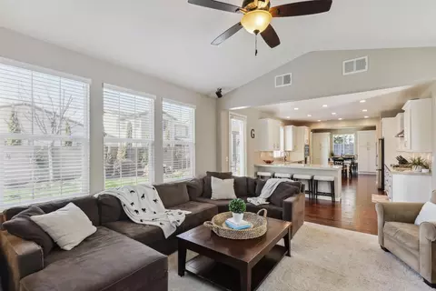 Entry Way - 2157 Red Setter Rd, Rocklin, CA 95765 photo 6 of 7